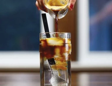 Oι 5 καφέδες που κάνουν το καλοκαίρι απολαυστικό